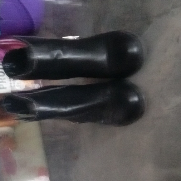 Black ankle boots - Picture 1 of 4